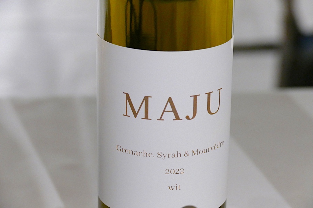 Fles wijn MAJU wit 2022 75cl